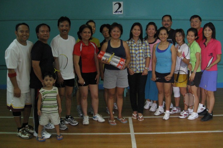 Sandra Low, president of the Guam National Badminton Federation (GNBF) recently met with the Northern Marianas Badminton Association (NMBA) in Saipan.